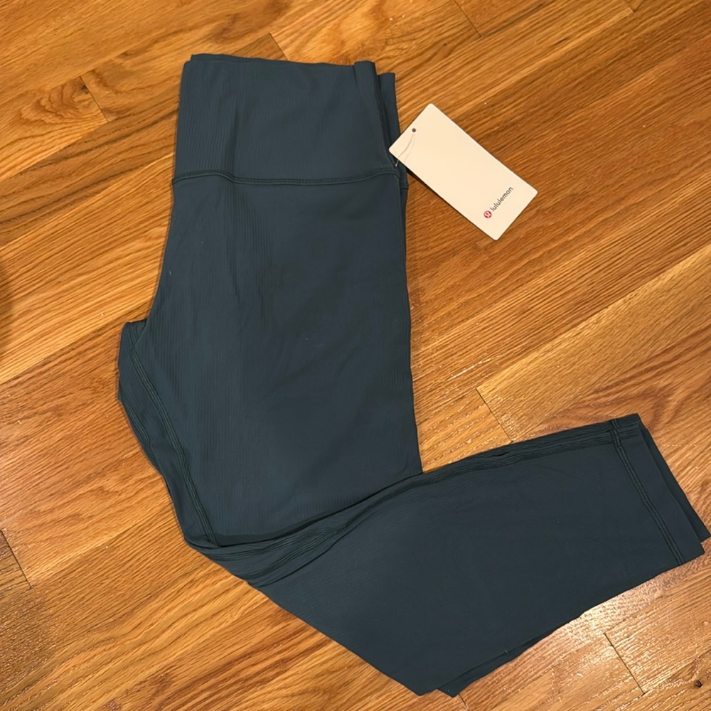Lululemon green Align ribbed pant 25” size 14